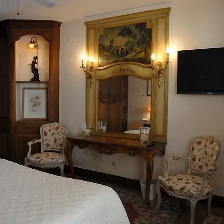 Le Manoir De L'antiquite Challans