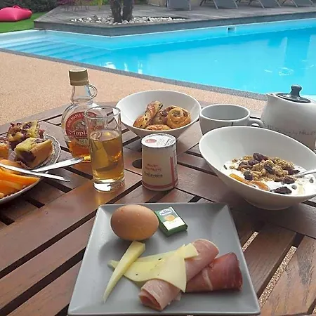 Le Manoir De L'antiquite Hotel 3*