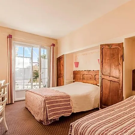 Le Manoir De L'antiquite 3* Challans