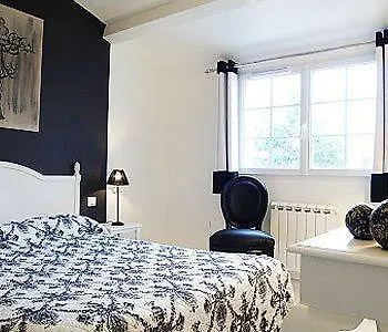 Le Manoir De L'antiquite Hotel 3*