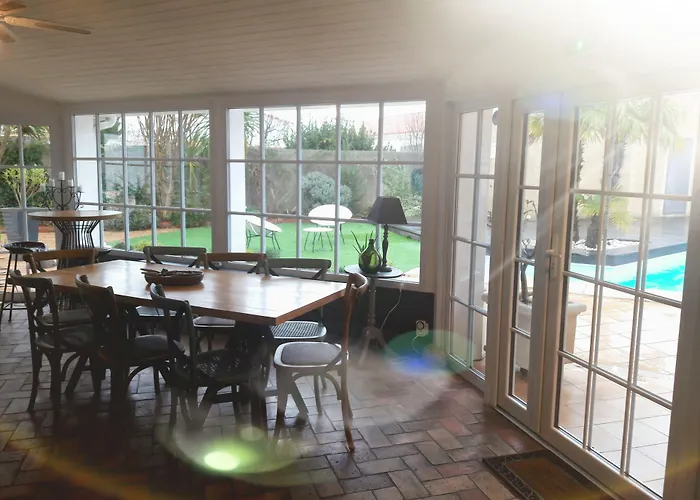 Le Manoir De L'antiquite Hotel 3*