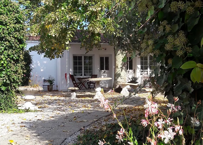 Hotel Le Manoir De L'antiquite Challans