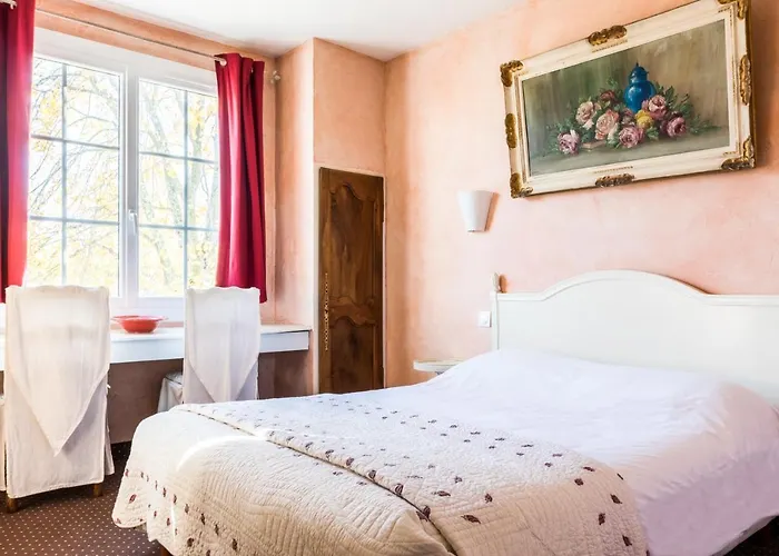 Le Manoir De L'antiquite Hotel 3*