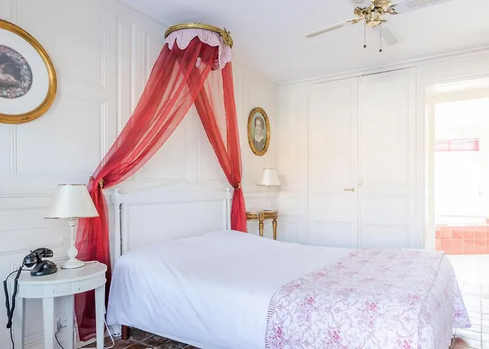 Le Manoir De L'antiquite 3* Challans